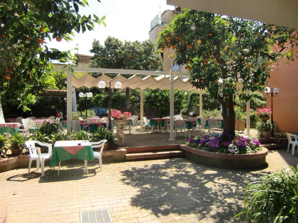 Hotel Girasole Península Sorrentina Exterior foto